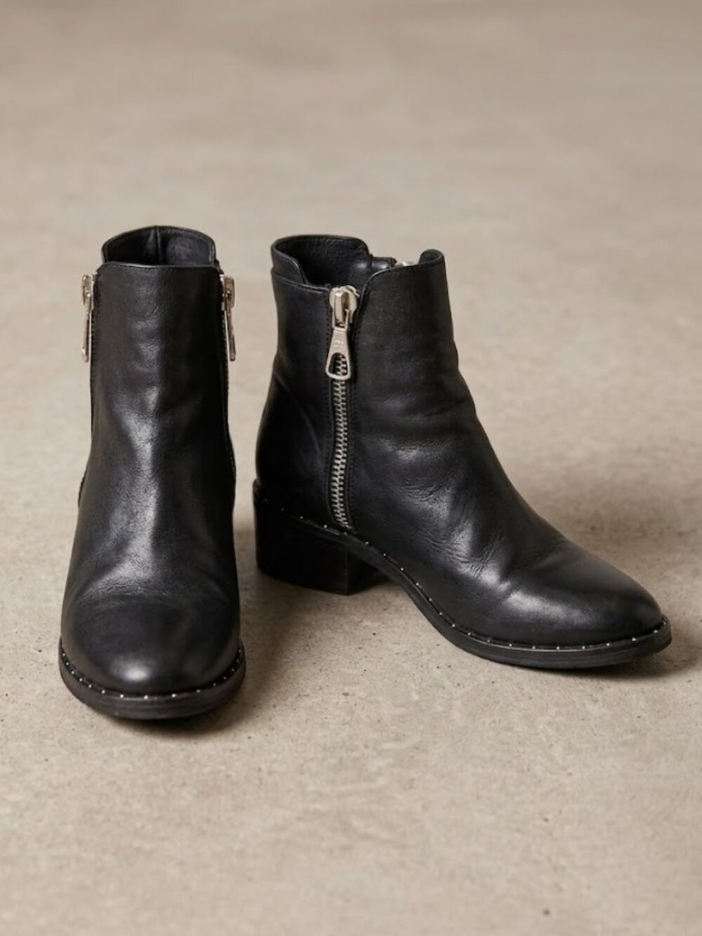 Steve Madden Lanna Womens 8 Black Leather Ankle Boots Double Side Zipper Studded